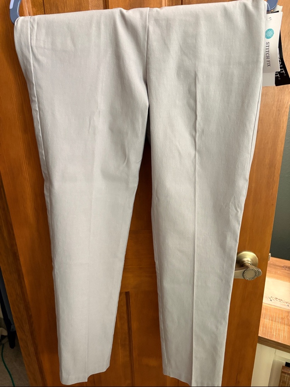 Women's Ankle-Length Cropped Pants in Light Gray